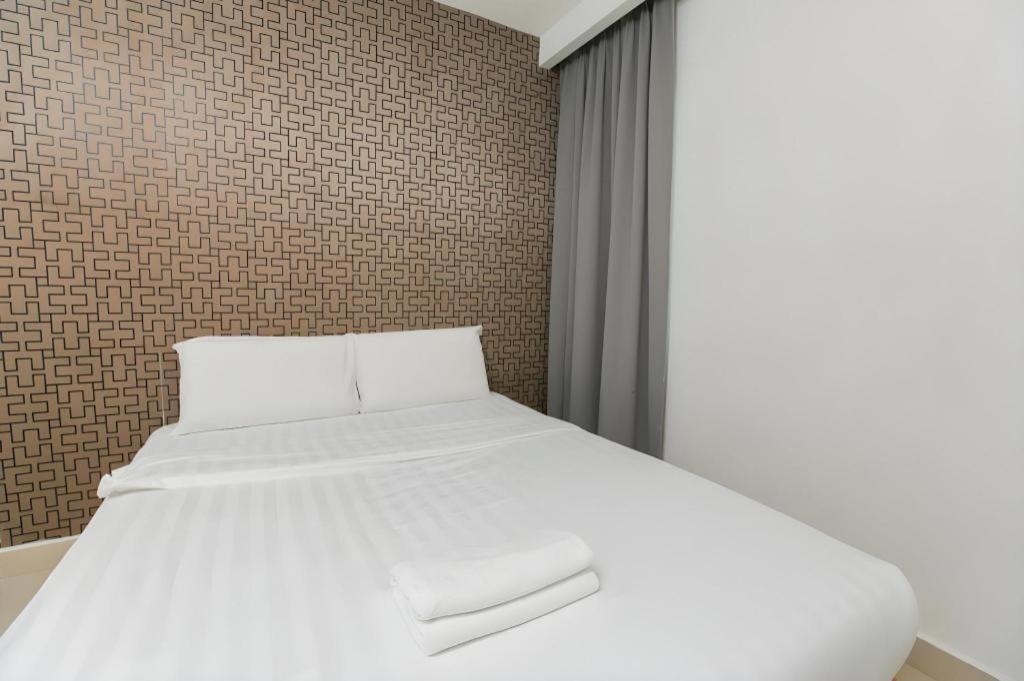 1 Hotel Mahkota Черас Екстериор снимка