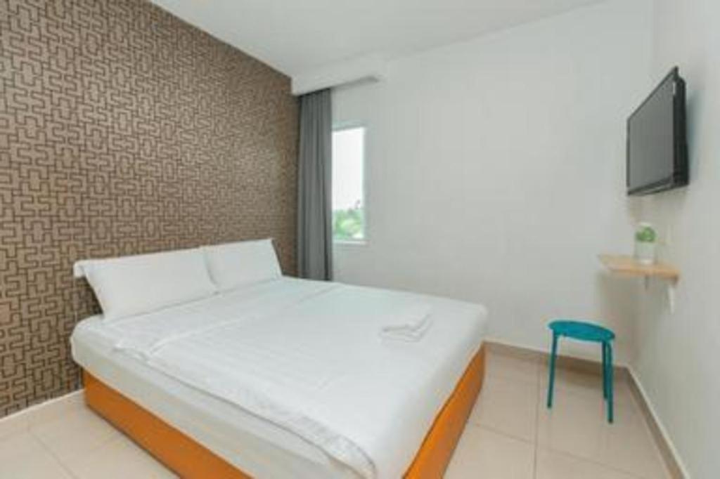 1 Hotel Mahkota Черас Екстериор снимка